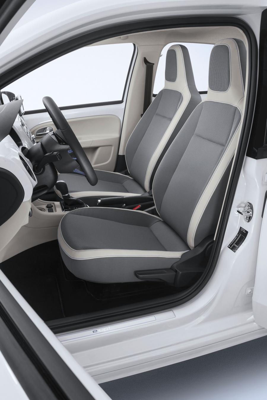 Volkswagen e-up! 2013 года  (фото 7 из 45)